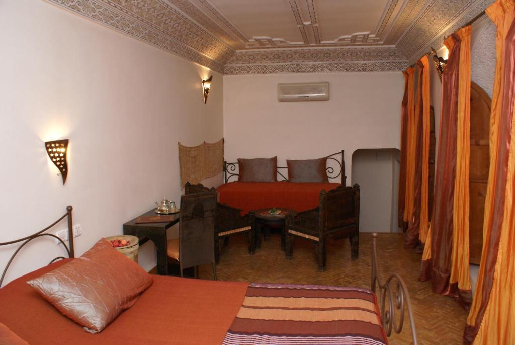 פס Riad Attarine חדר תמונה
